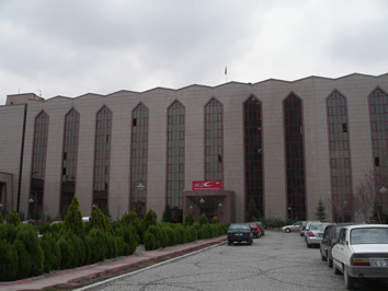 トルコ宗教局の巨大な庁舎