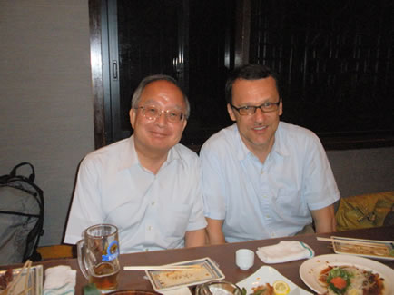 左：佐藤昭裕先生、右：ダニレンコ氏